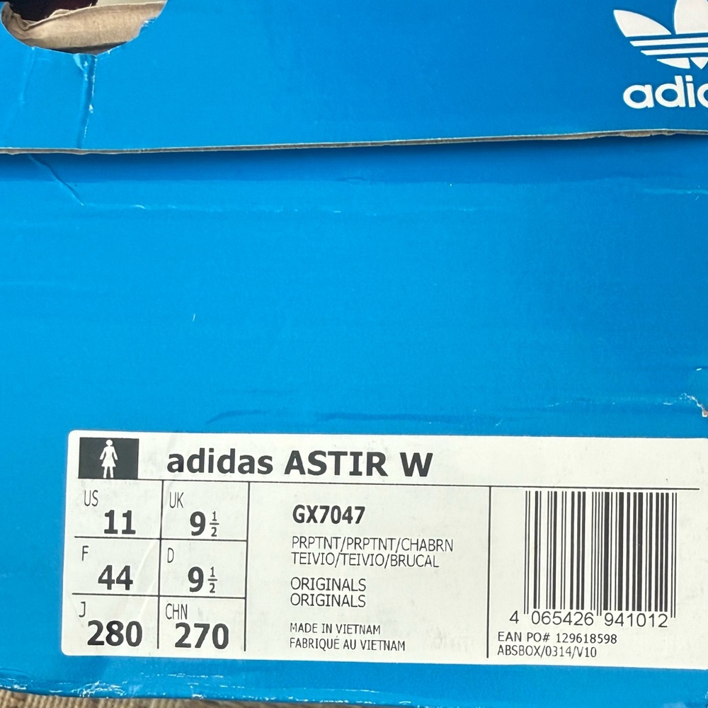 Adidas Women's ASTIR Sneakers - Picture 8 of 8